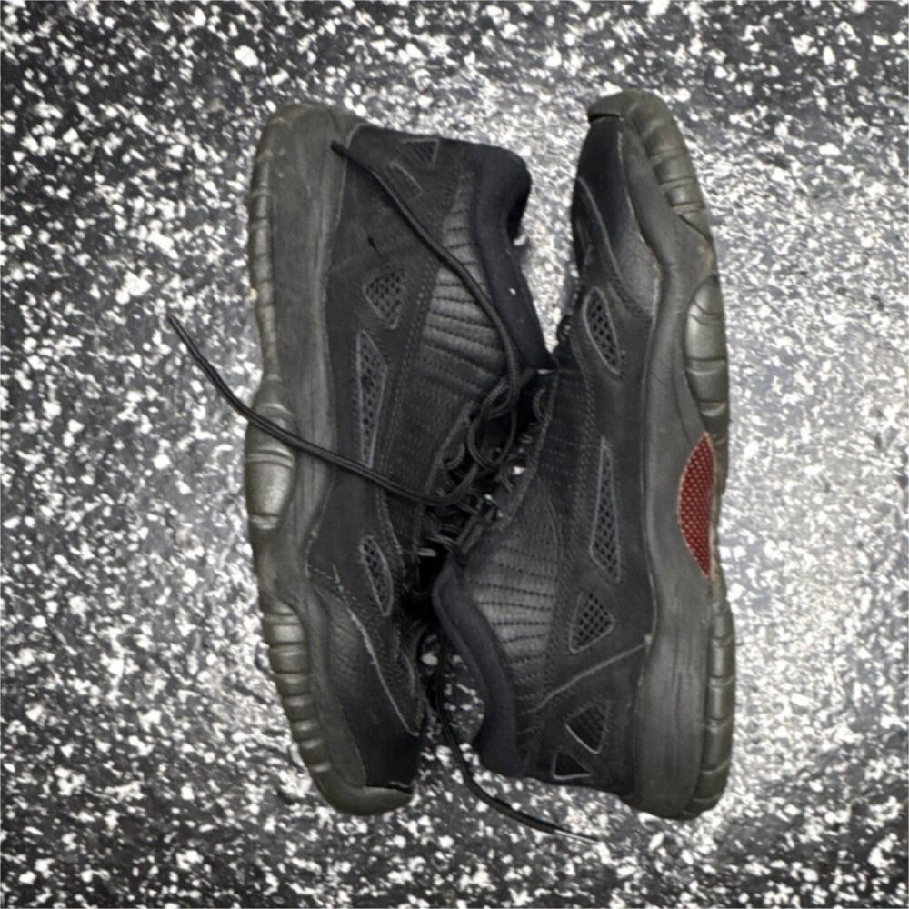Jordan Air Jordan 11 Black Red 7Y Unisex Kids Lace Up Low Top Sneaker
